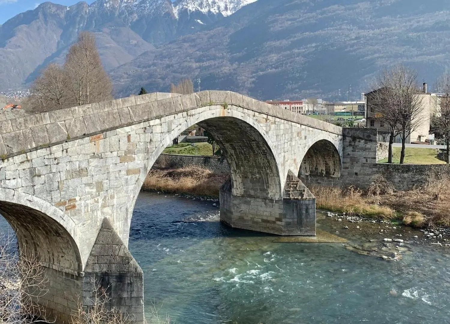 Apartment Ggh Studio For Holiday Or Job Morbegno Italy